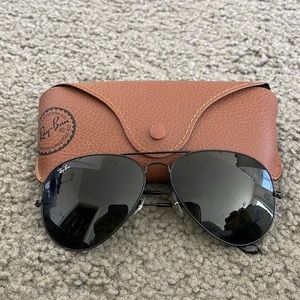 RAY BAN AVIATORS